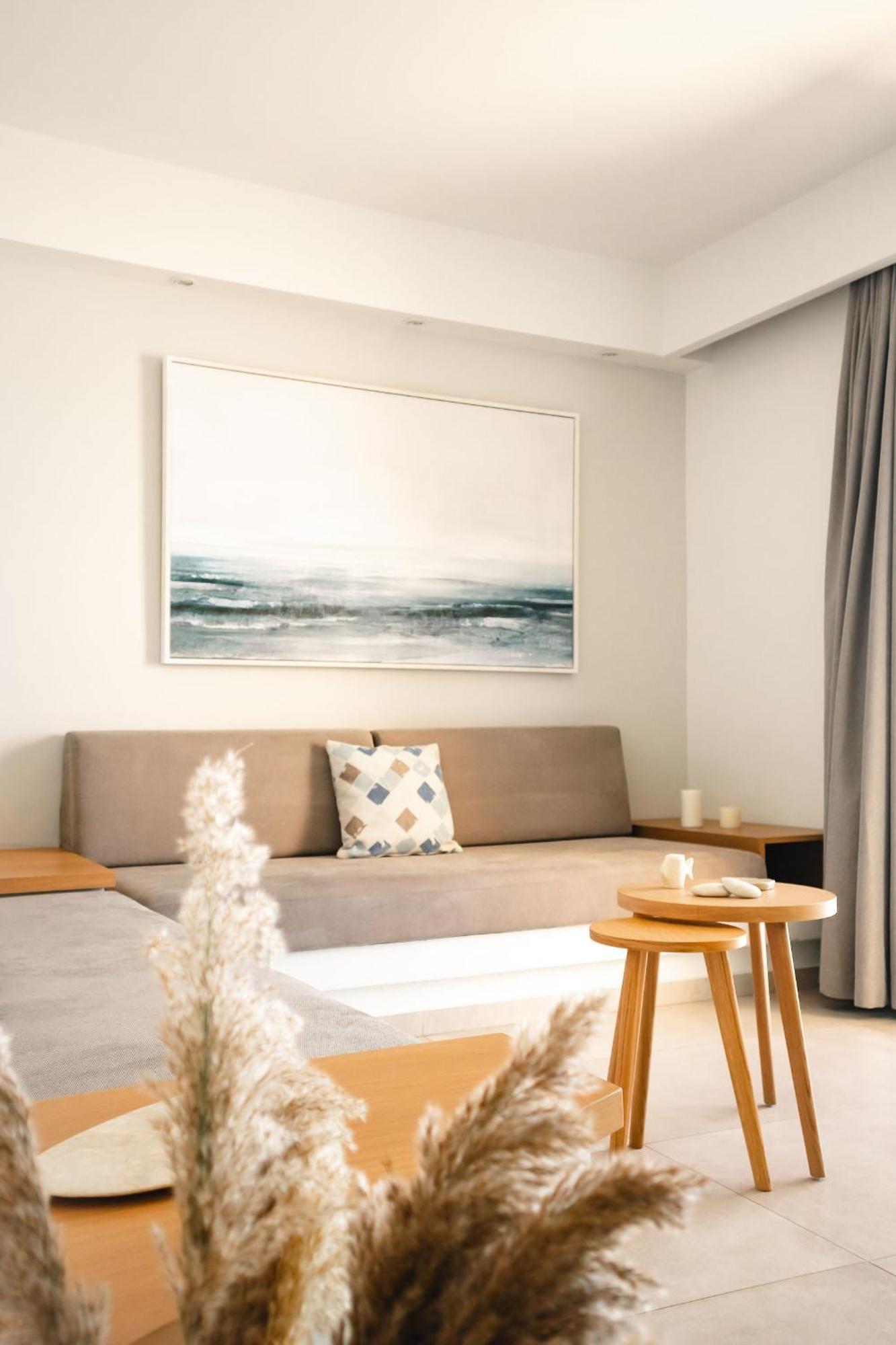 Batis Aparthotel 3*