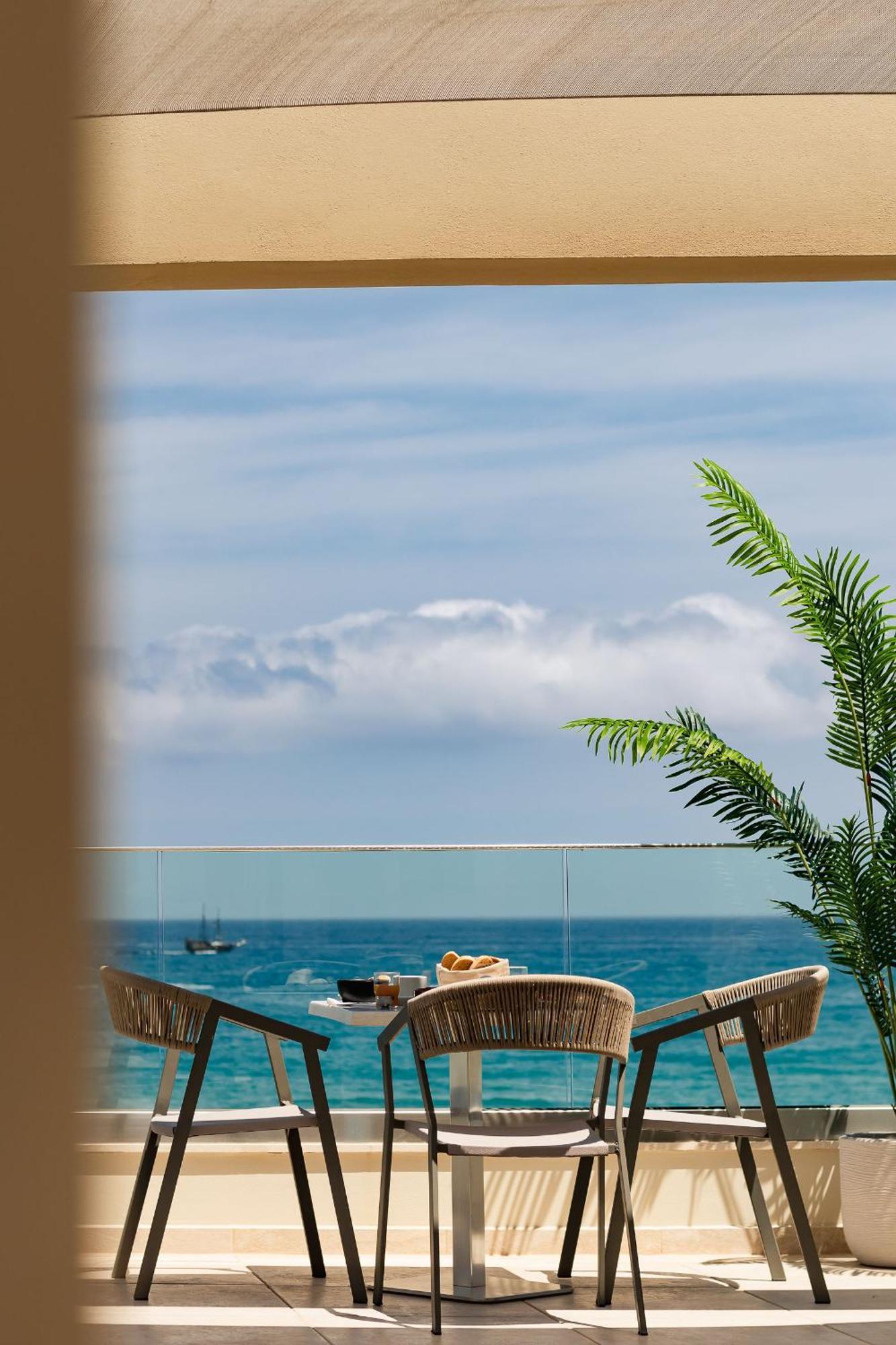 Aparthotel Batis 3*